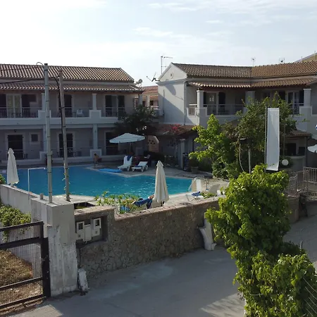Toni's Apartahotel