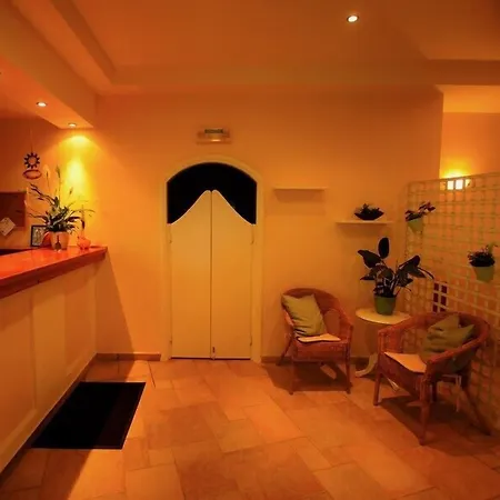 מלון דירות Toni's קאבוס